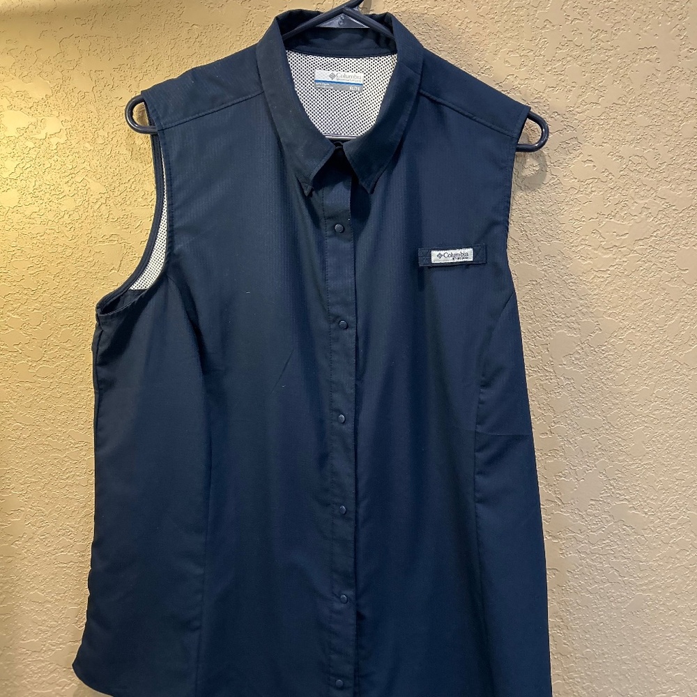Columbia sleeveless  PFG top - like new
